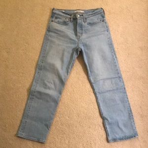 ✨ Levi’s Wedgie Jeans light wash W27 ✨